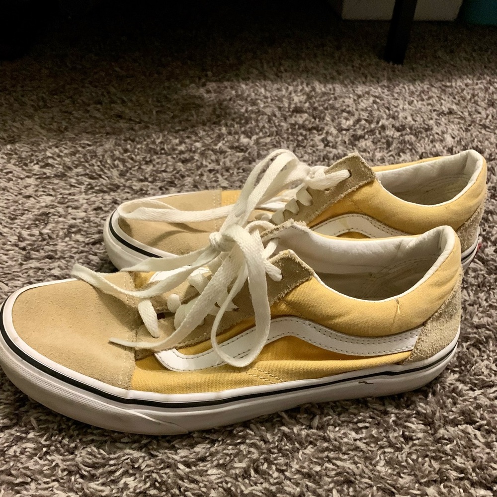 YELLOW VANS